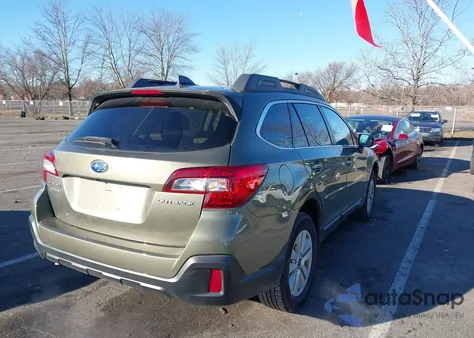 2018 Subaru Outback 2.5I Premium z USA, uszkodzony, nr VIN 4S4BSACC2J3212568